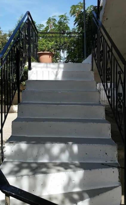 Helens Apartment Tolo Luaran gambar