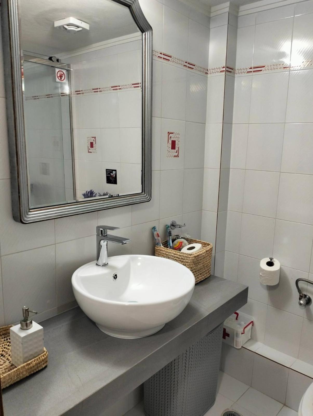 Helens Apartment Tolo Luaran gambar